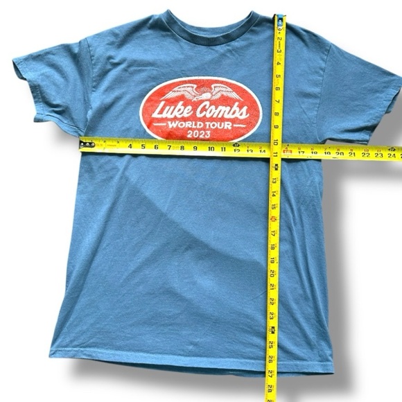 Luke Combs Wings World Tour 2023 Blue T-Shirt Unisex/Men's Size Medium Band Tee - Picture 15 of 16